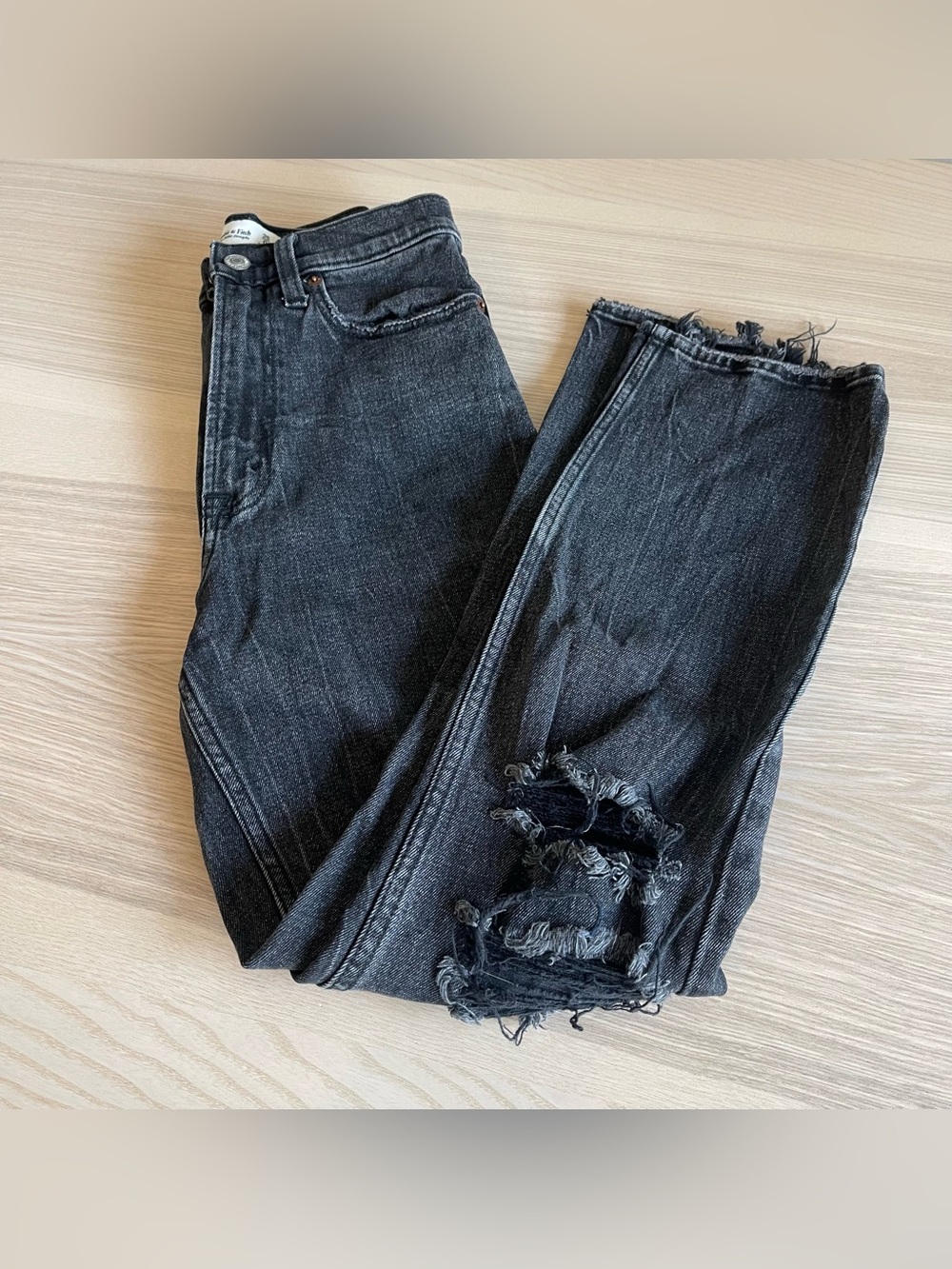 Abercrombie & Fitch Ultra High Rise Ankle Straight Jeans Distressed Black Size 0